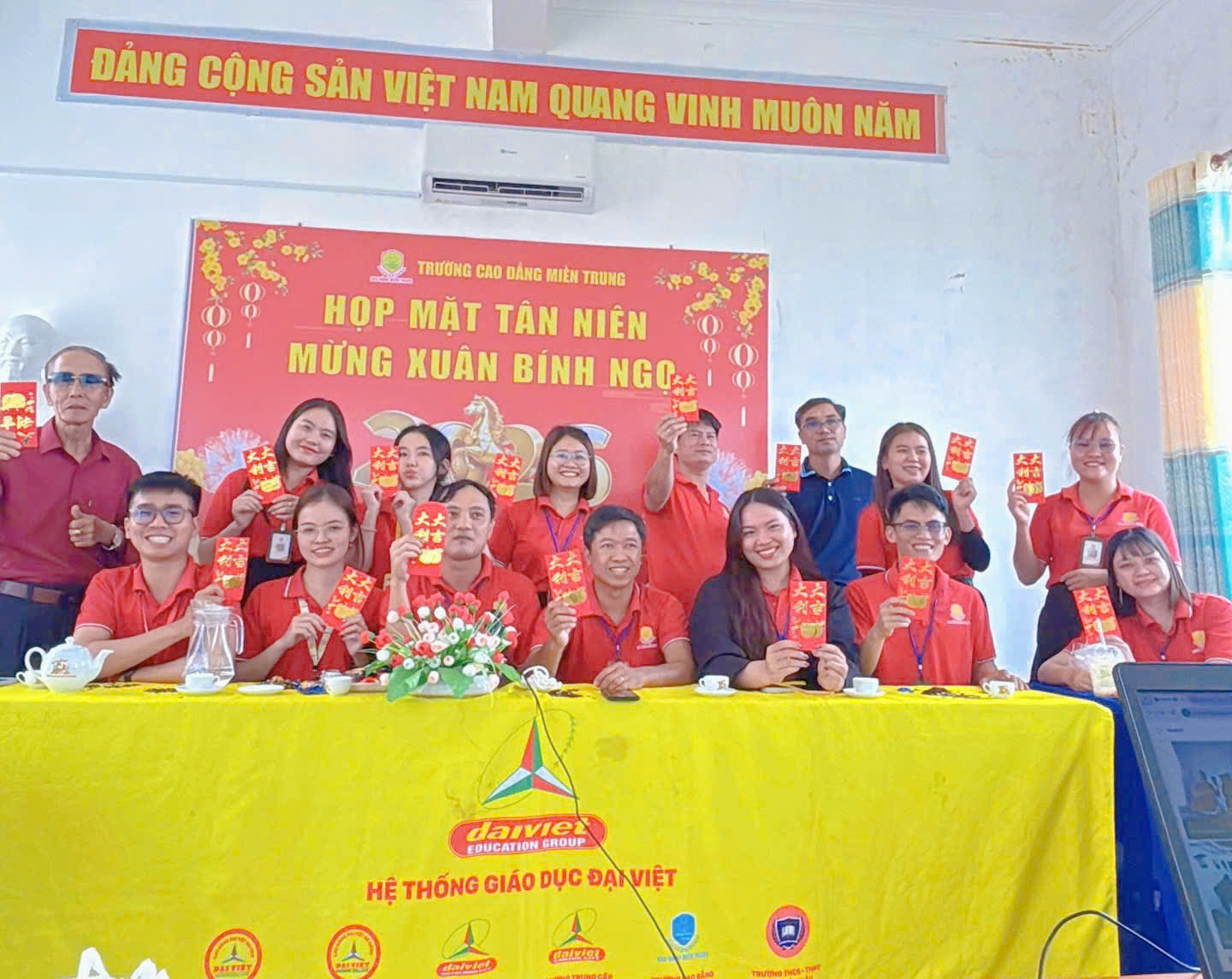 TRƯỜNG CAO ĐẲNG MIỀN TRUNG THAM DỰ HỌP MẶT TÂN NIÊN MỪNG XUÂN BÍNH NGỌ 2026